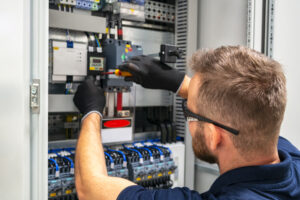 Four Factors to Consider When Choosing the Right Local Electrician